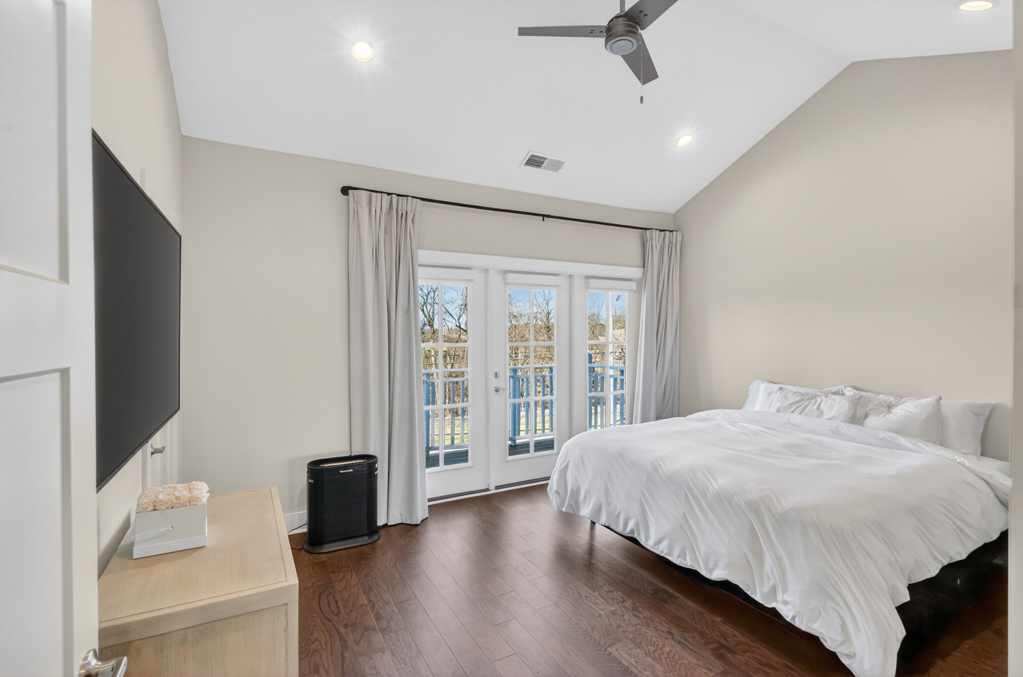 6719 Charlotte Pike #3