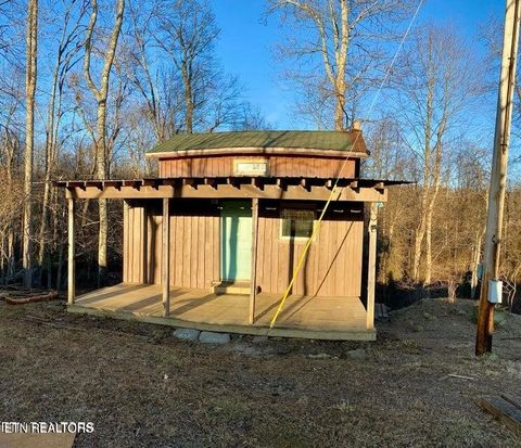 164 Norris St Crossville TN 38572