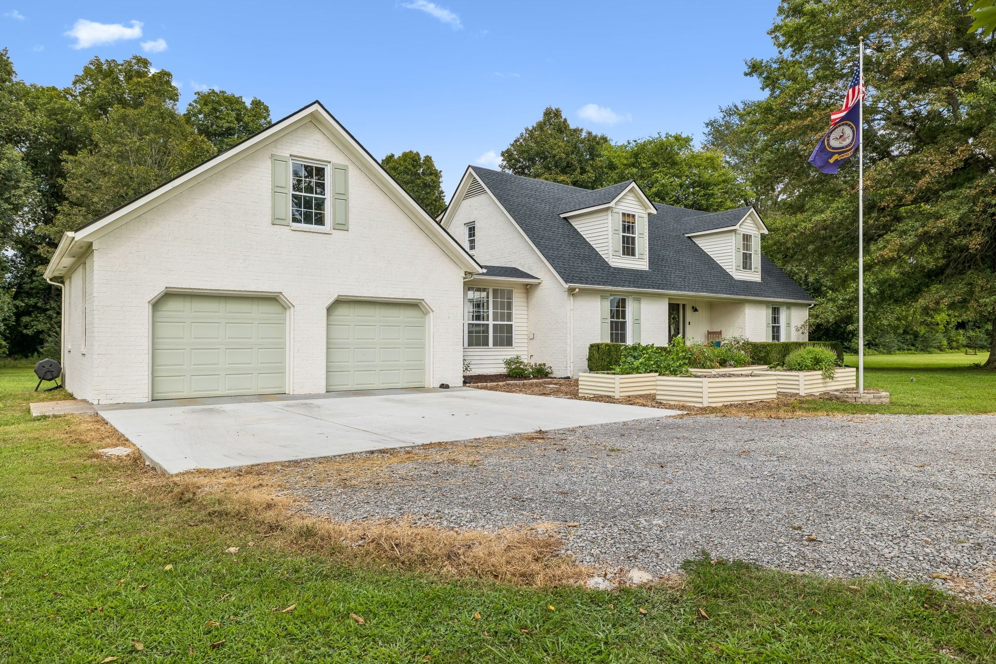 912 River Barfield Rd