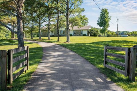 1759 Fry Rd Thompsons Station TN 37179