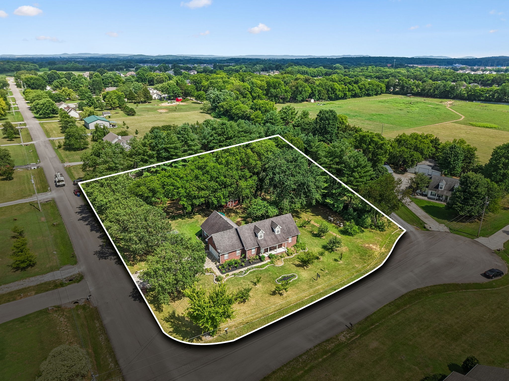 5633 Constantine Dr - Photo 4