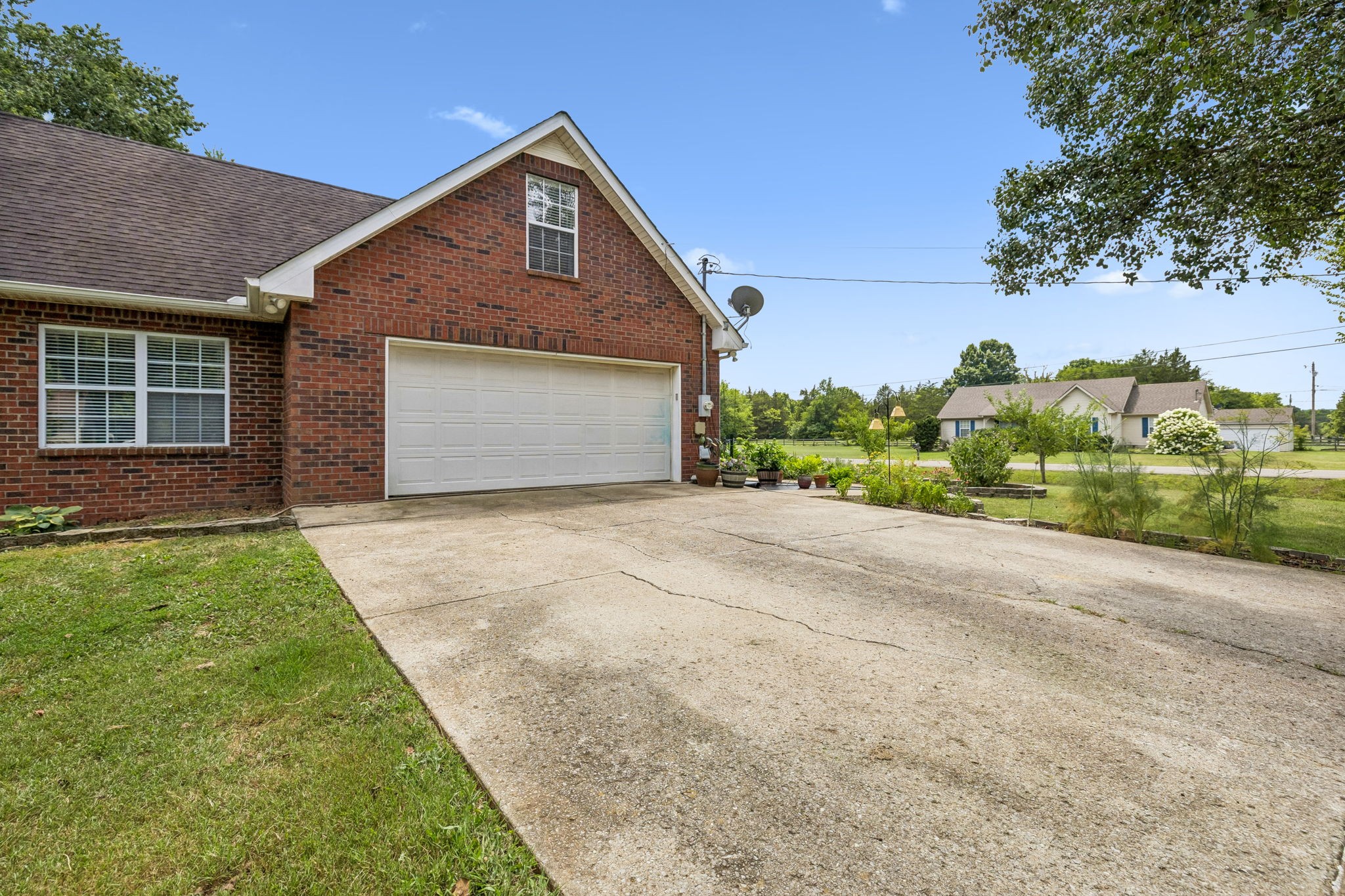 5633 Constantine Dr - Photo 3