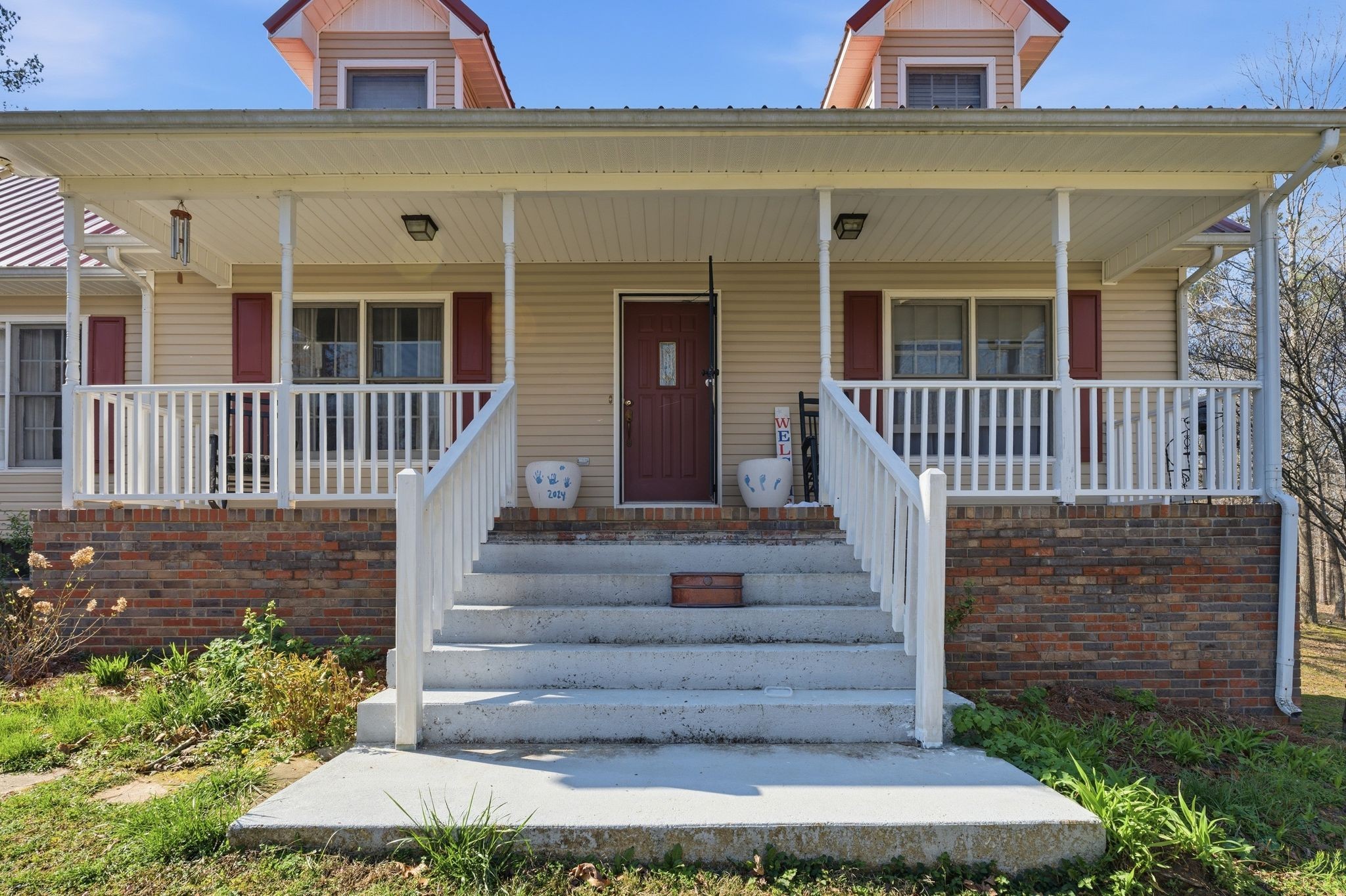 91 Whispering Oaks St