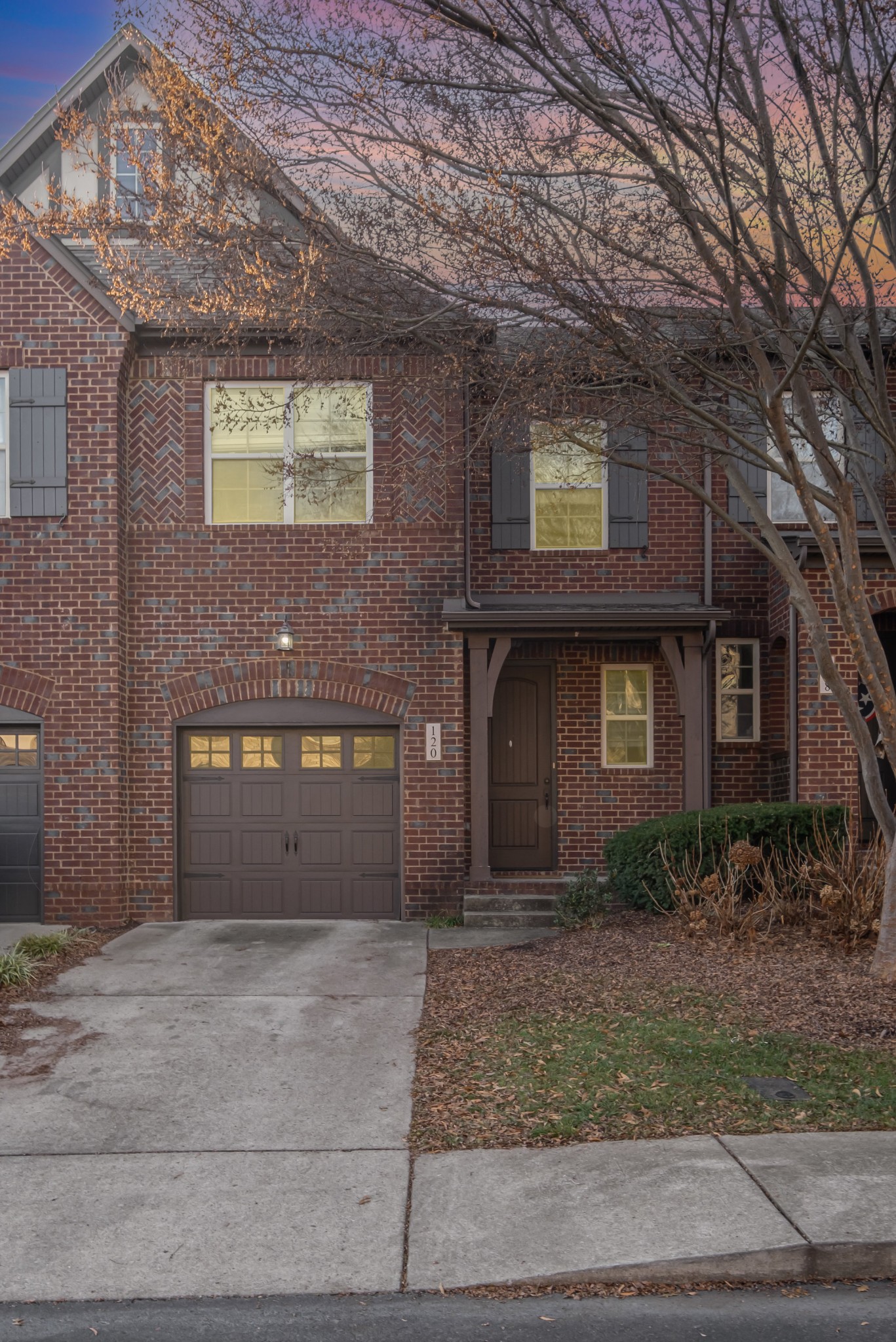 120 Ambassador Pvt Cir