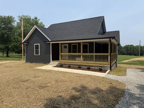1940 Old Blacktop Rd Mc Ewen TN 37101
