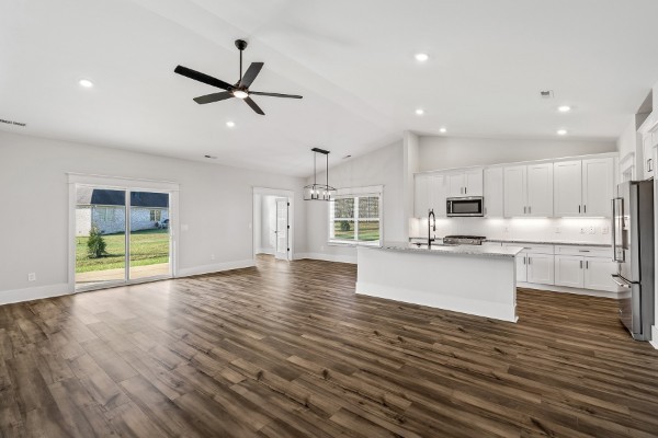 404 Springbrook Blvd