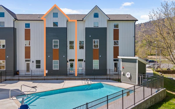 1474 STOCKYARD PL, CHATTANOOGA, TN 37408 - Image 0416bb8eef2af32a4ccfddebc5453fbd/2164606128
