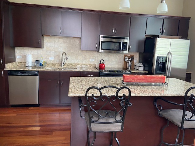 804 N Thompson Ln NE 2.H