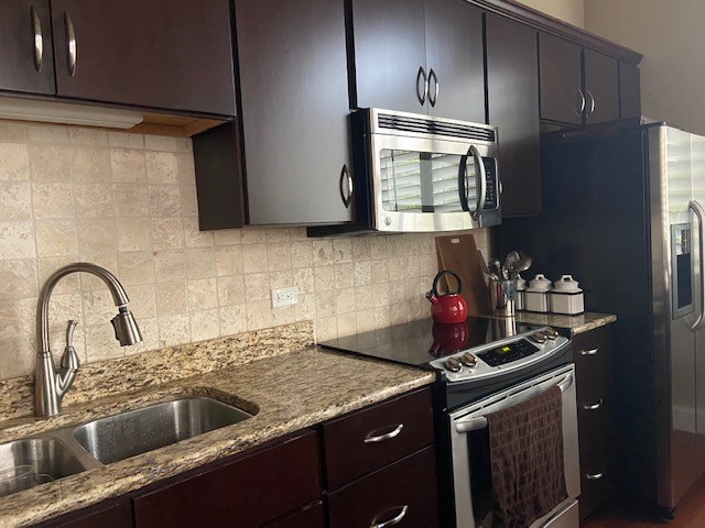 804 N Thompson Ln NE 2.H