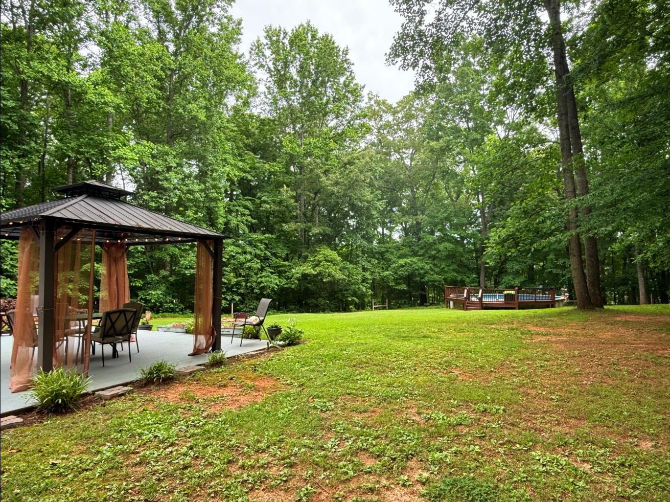 1147 Dimple Rd