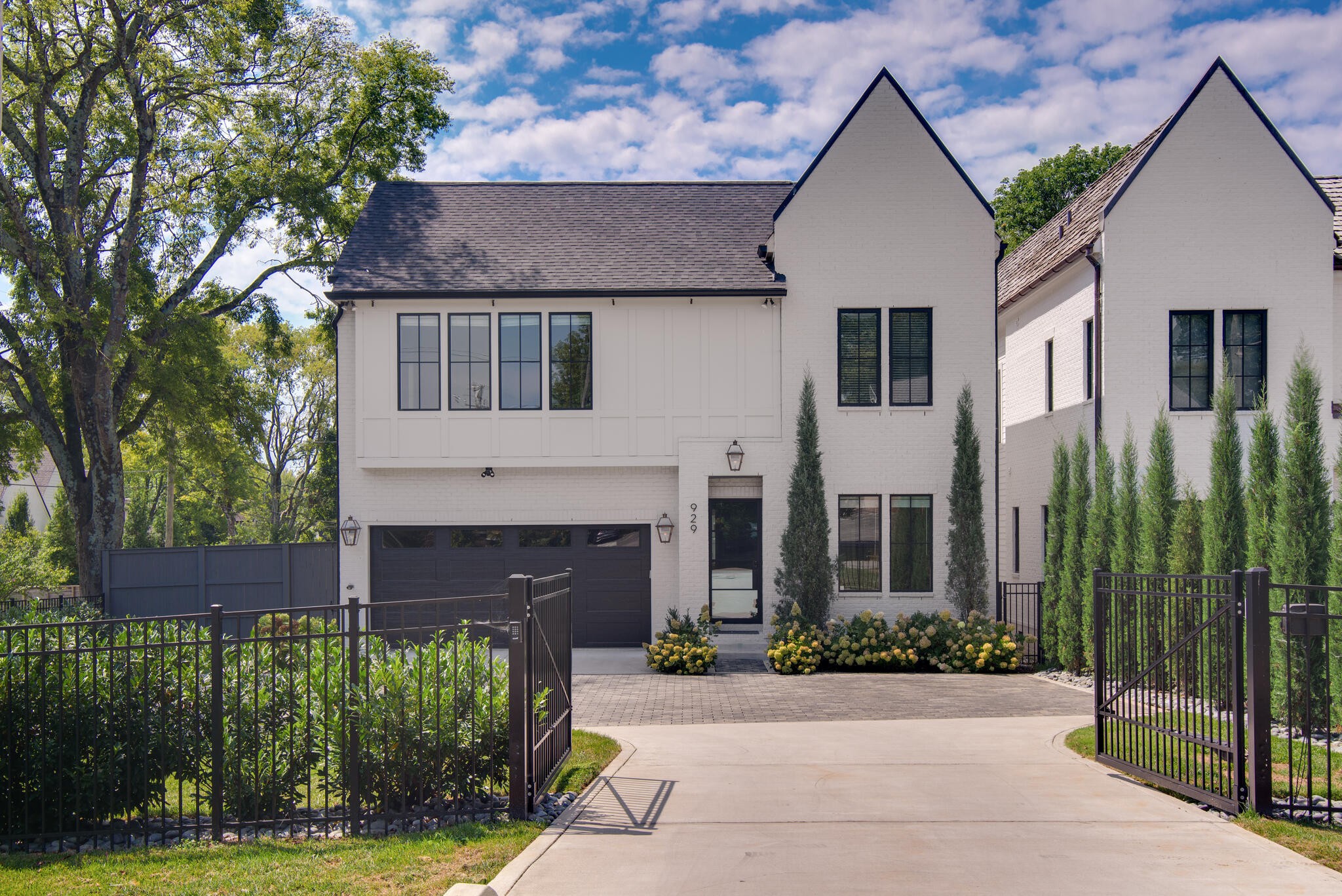 929 Glendale Ln