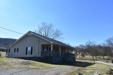 Photo of 98 Ballenger Rd, Carthage, TN 37030 (MLS # 3099210)