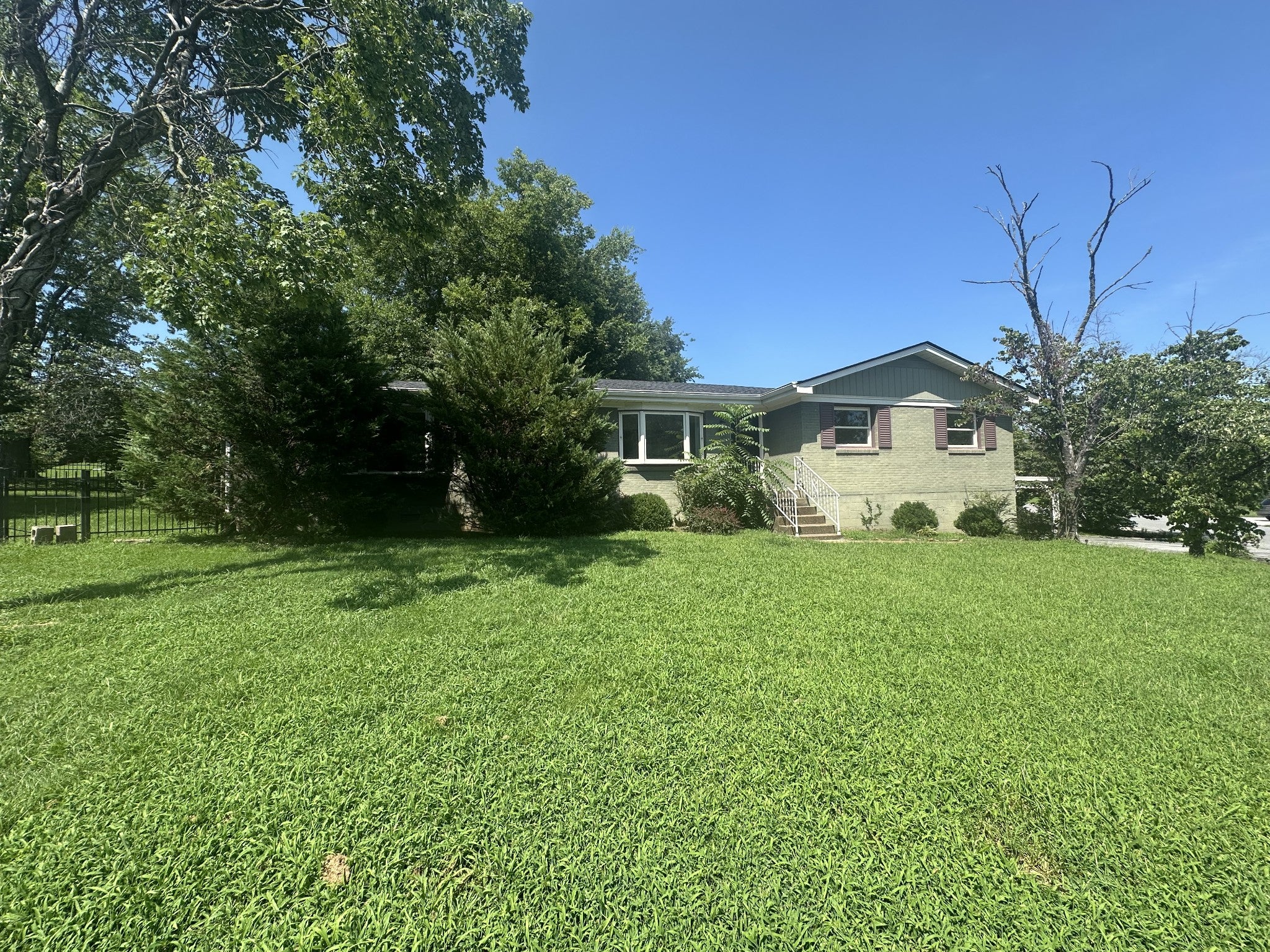4-bed listing at 473 Sunliner Dr, Nashville