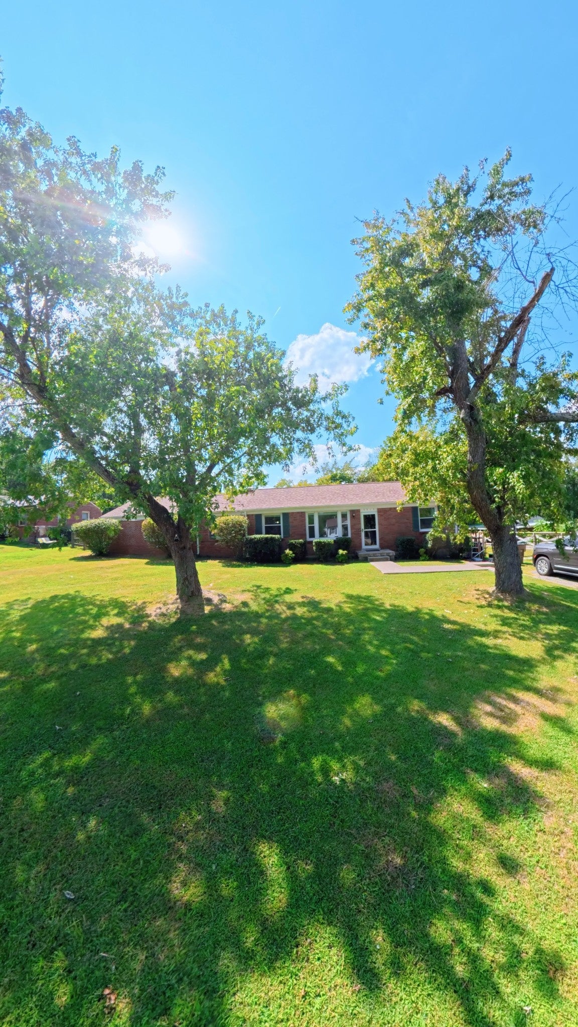 3915 E Ridge Dr