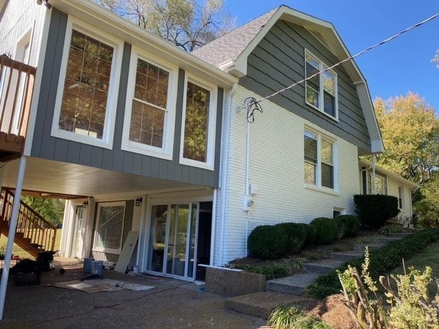 5.0-bed rental at 709 Davis Dr