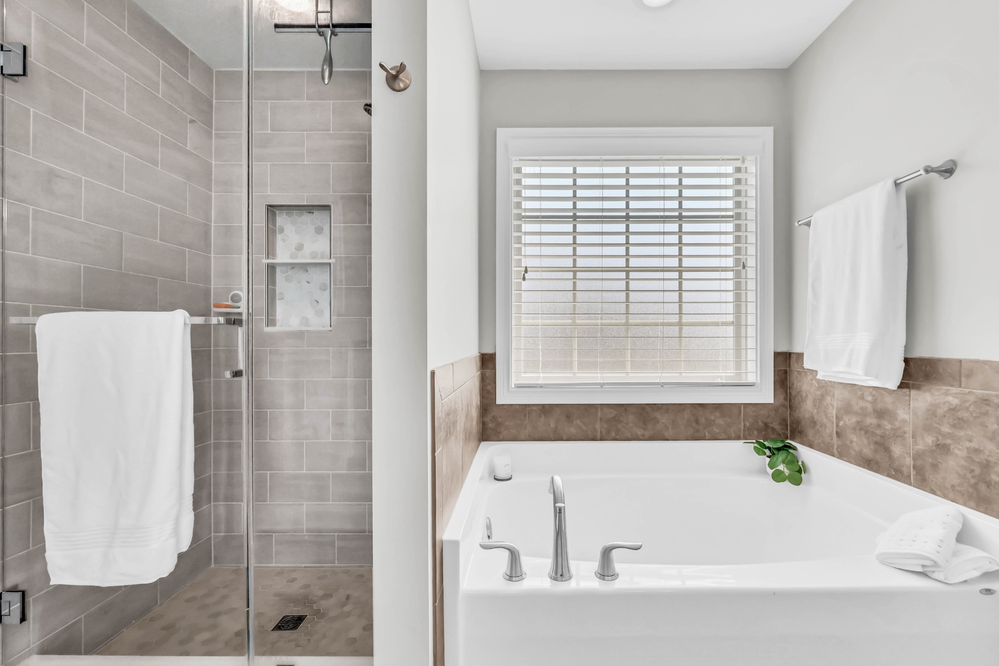 2212 Ellington Gait Dr