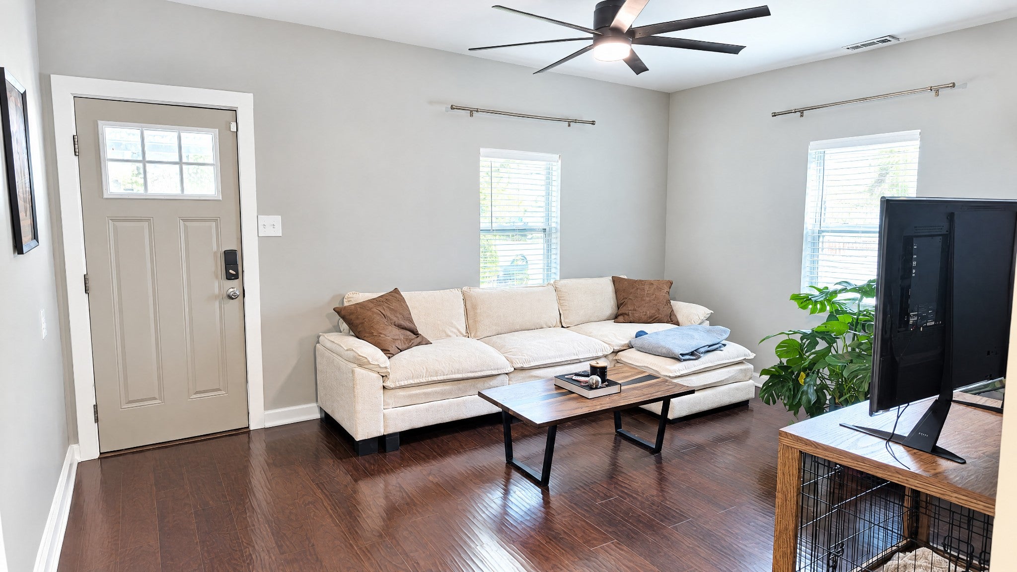 302 28th St - Photo 3