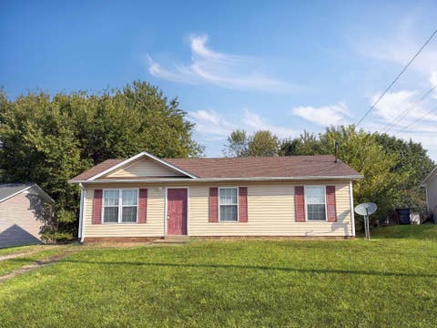 Photo of 411 Eddy St, Oak Grove, KY 42262 (MLS # 3514178)