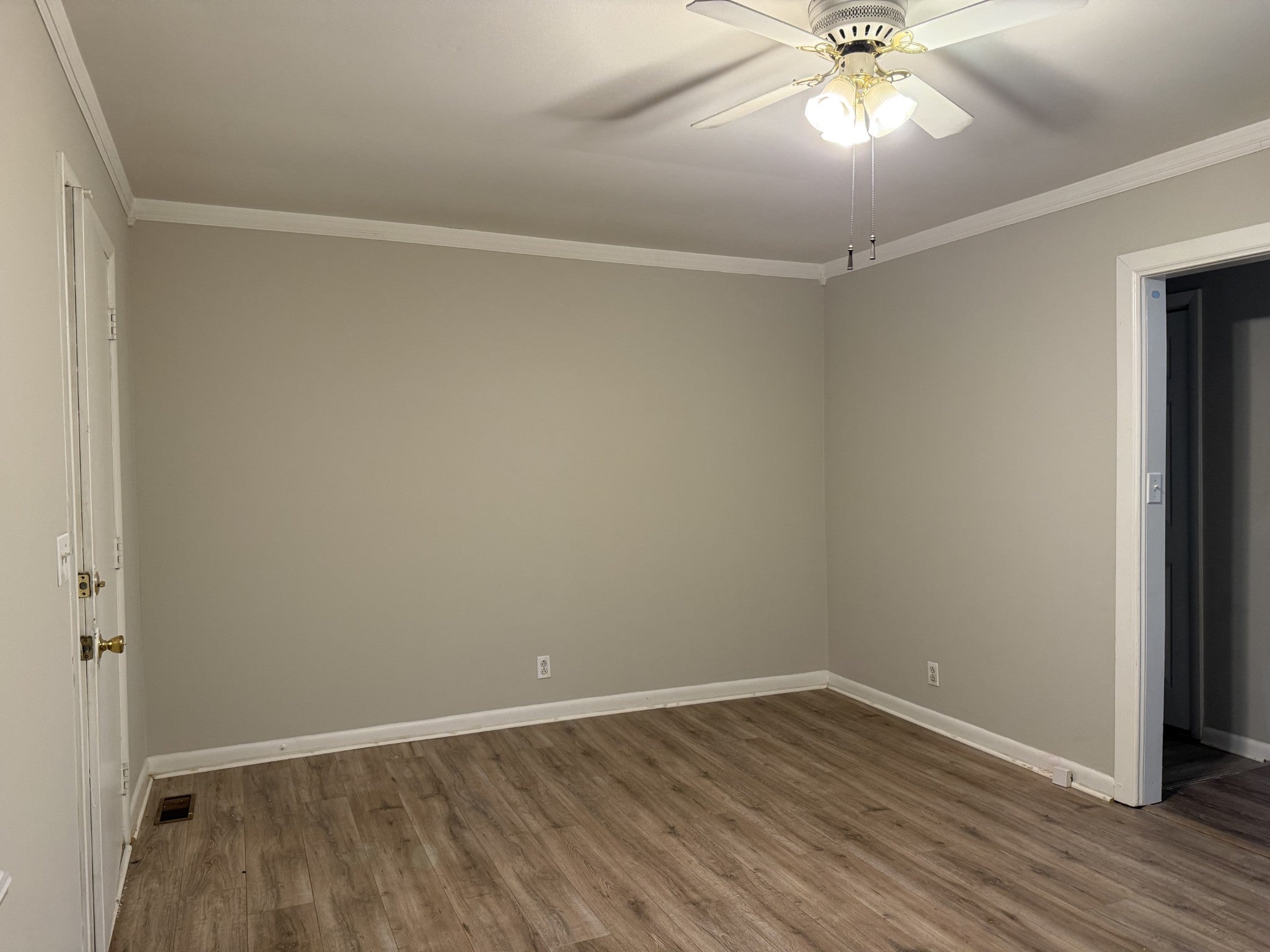 2-bed home for rent in Hermitage, TN 37076, 4738 Trenton Dr B 4738 Trenton Dr B, Hermitage TN 37076 2-bed home, photo 4 of 6