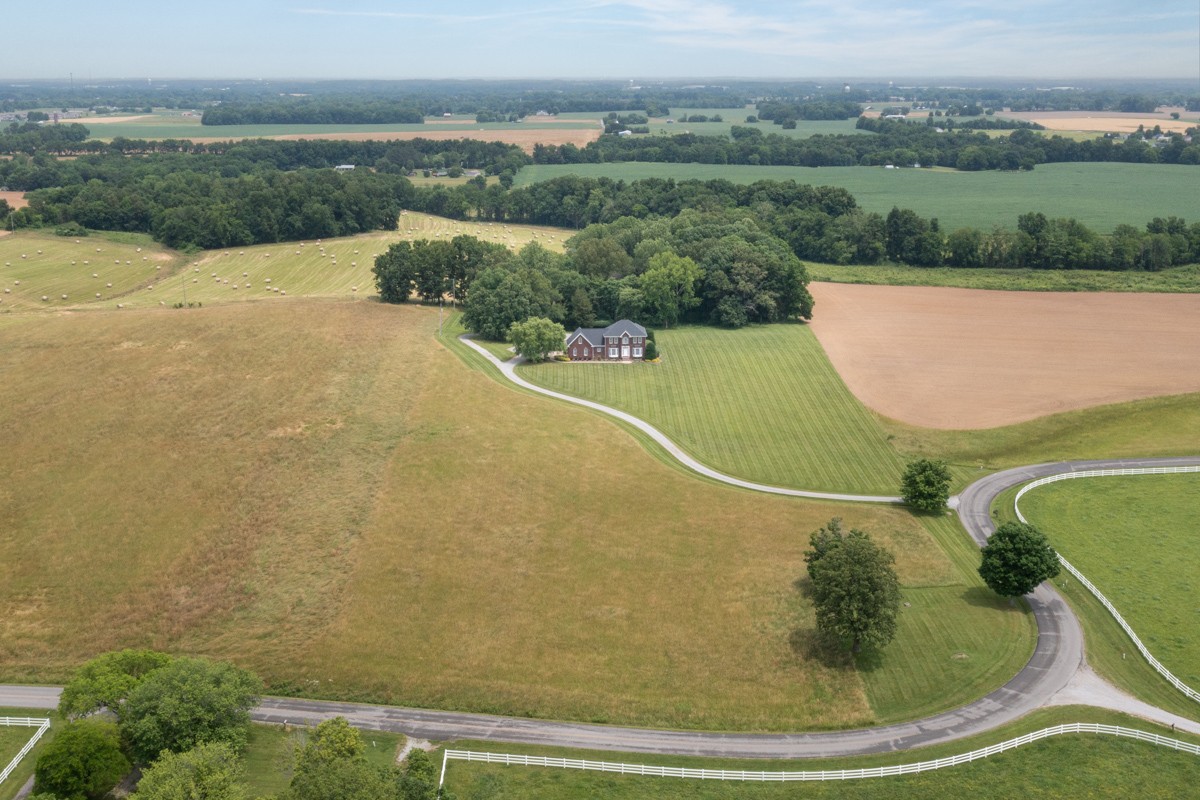 300 N Happy Hollow Rd