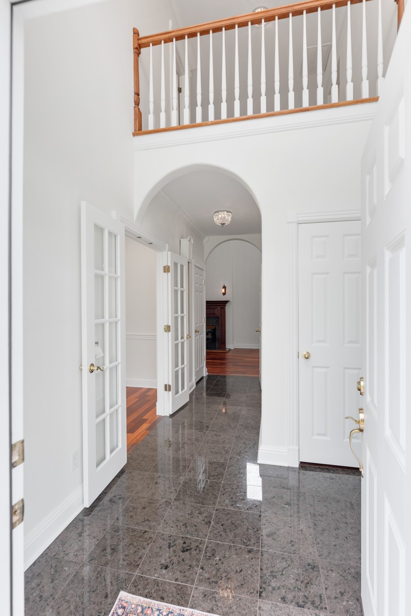 300 N Happy Hollow Rd