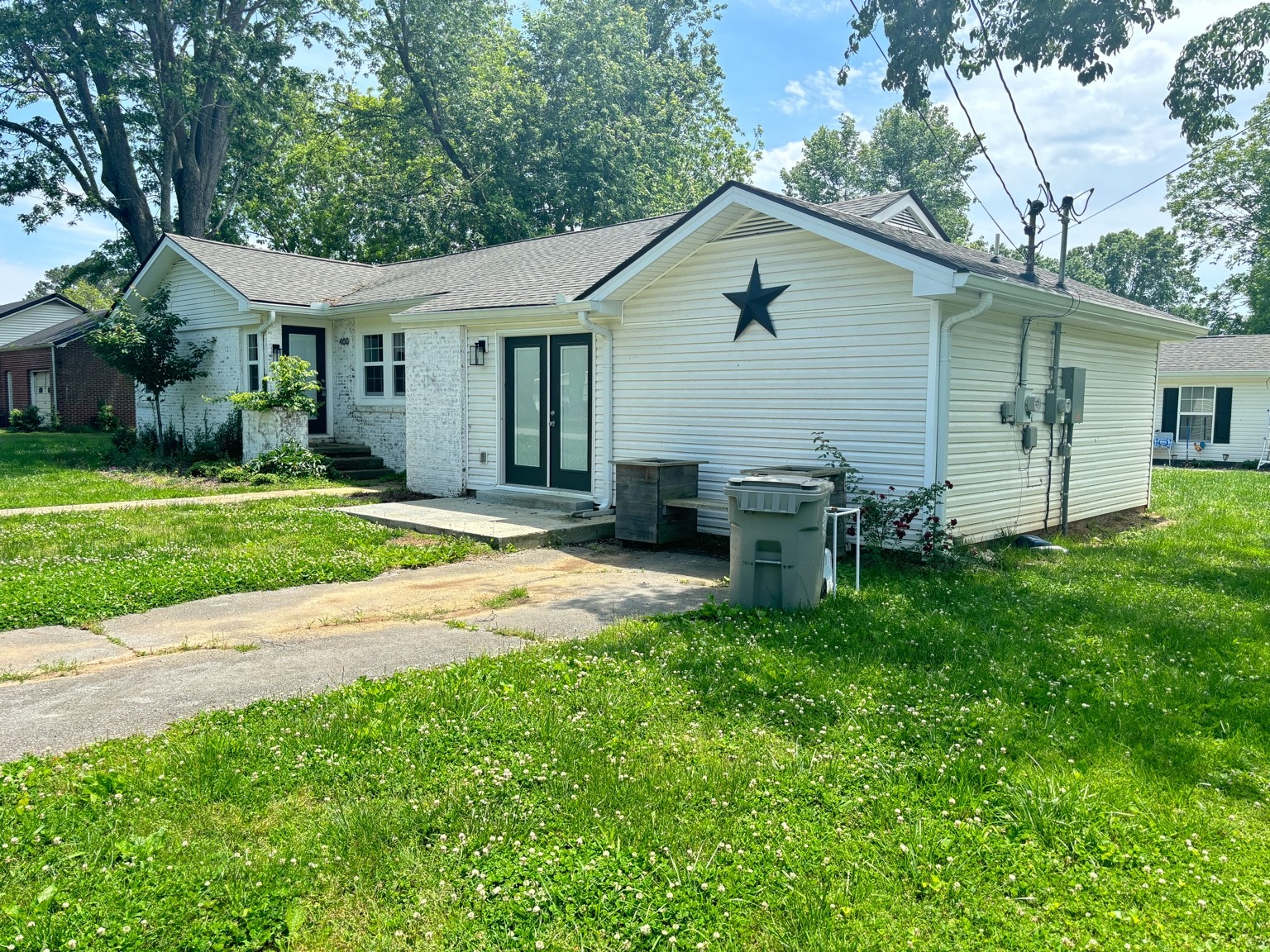 400 Circle Dr