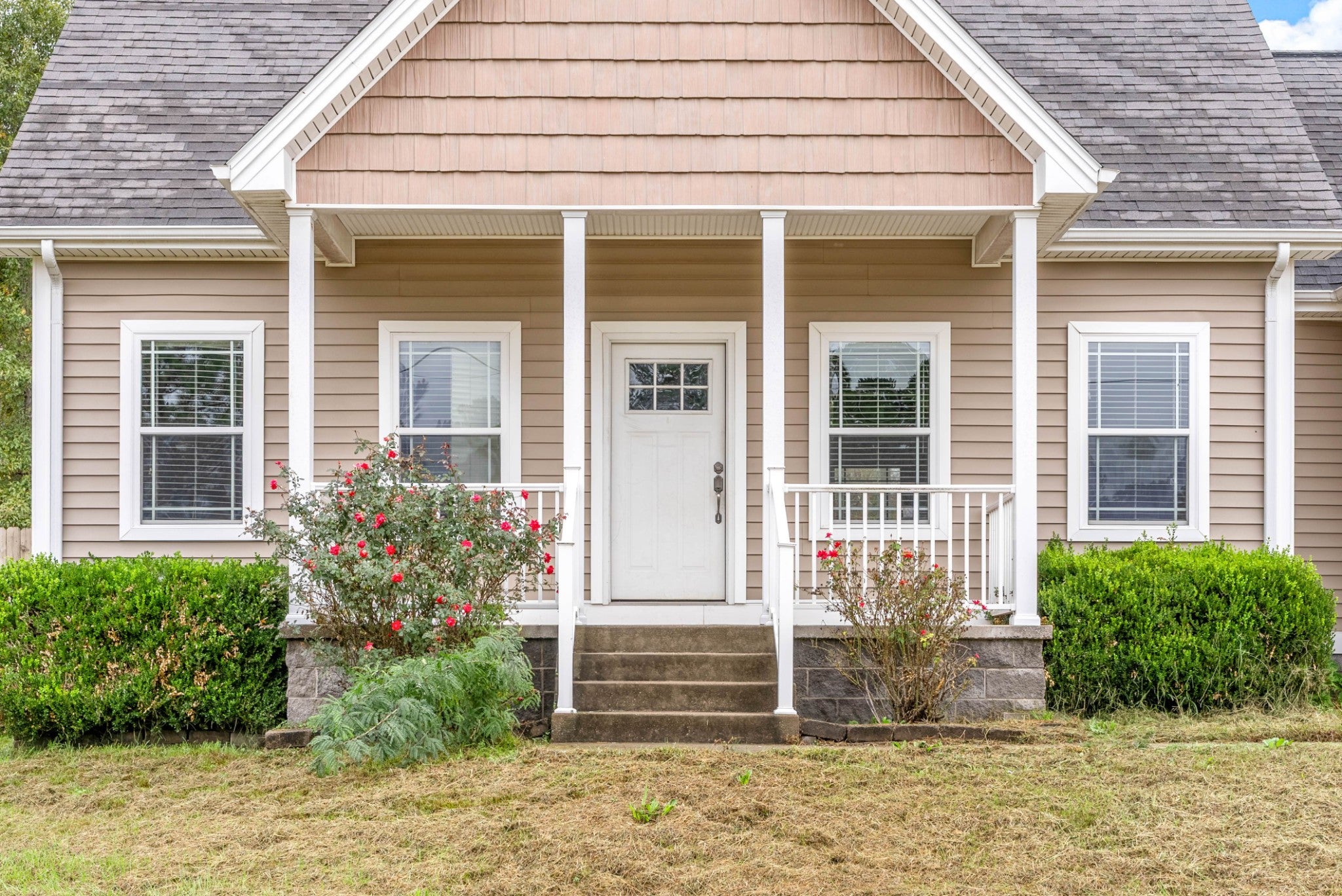 284 Meadowbrook Dr