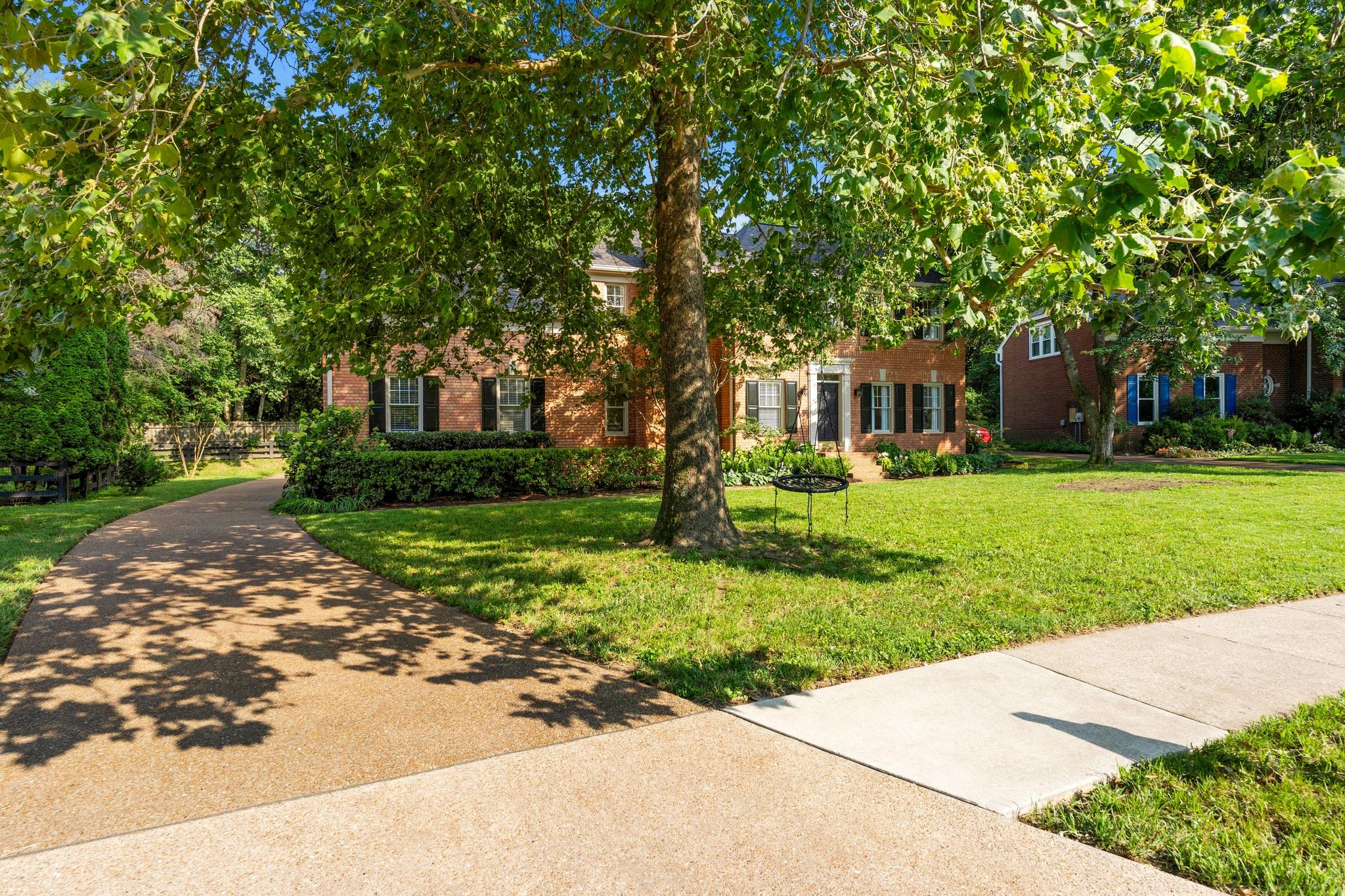 413 Honeysuckle Cir