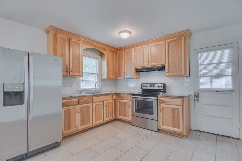 541 Wesley Ave Top