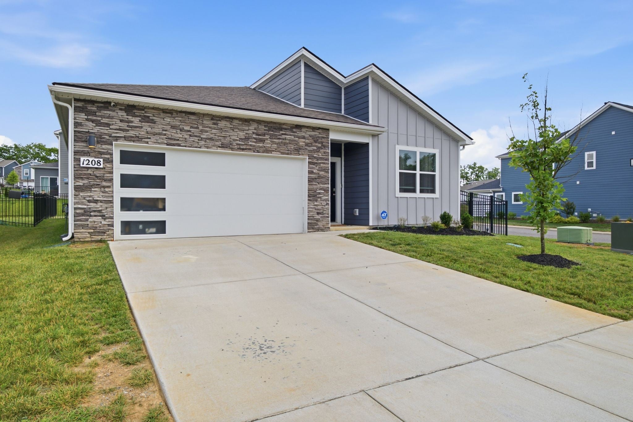 1208 Linn Cove Ct