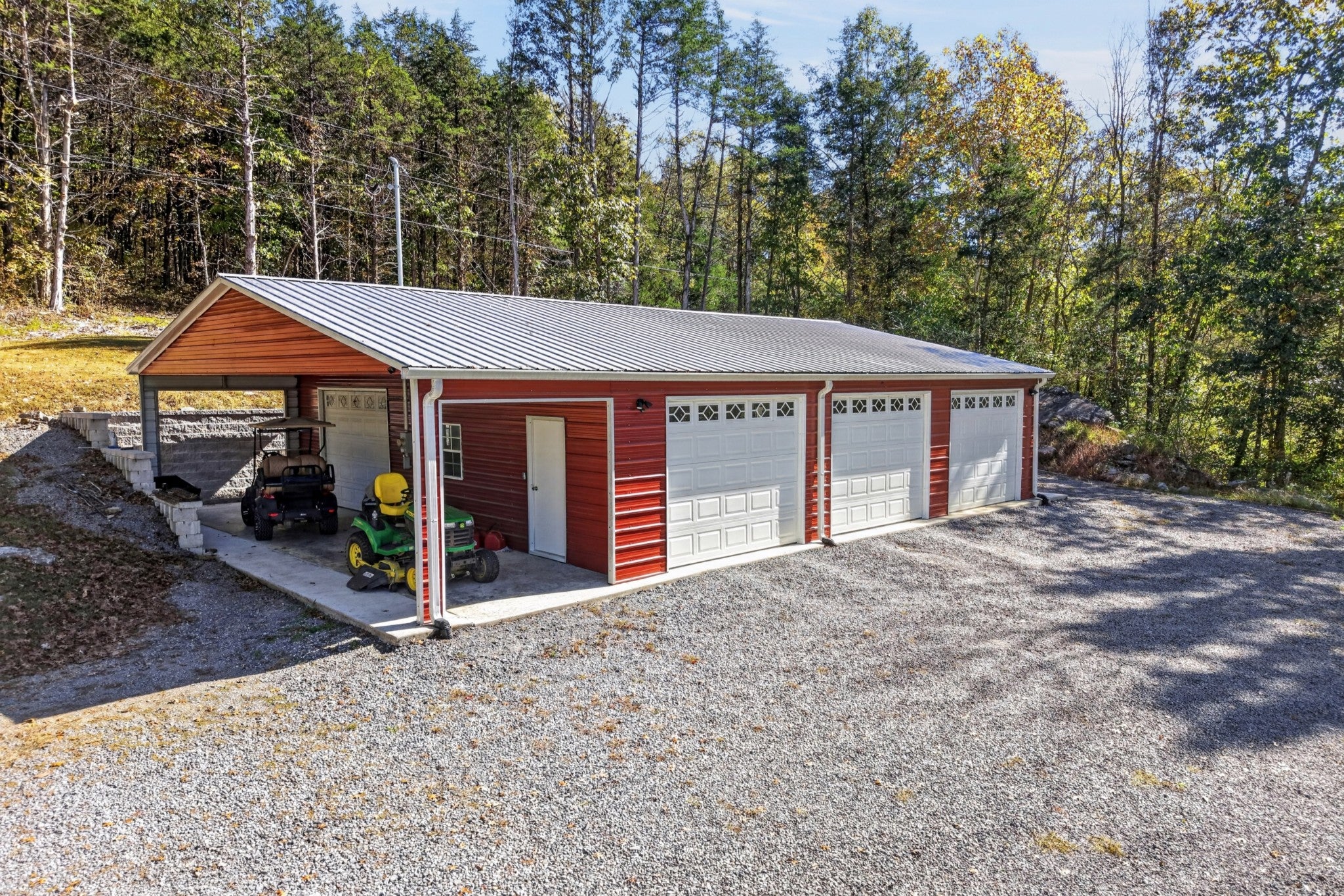115 W Creek Ln