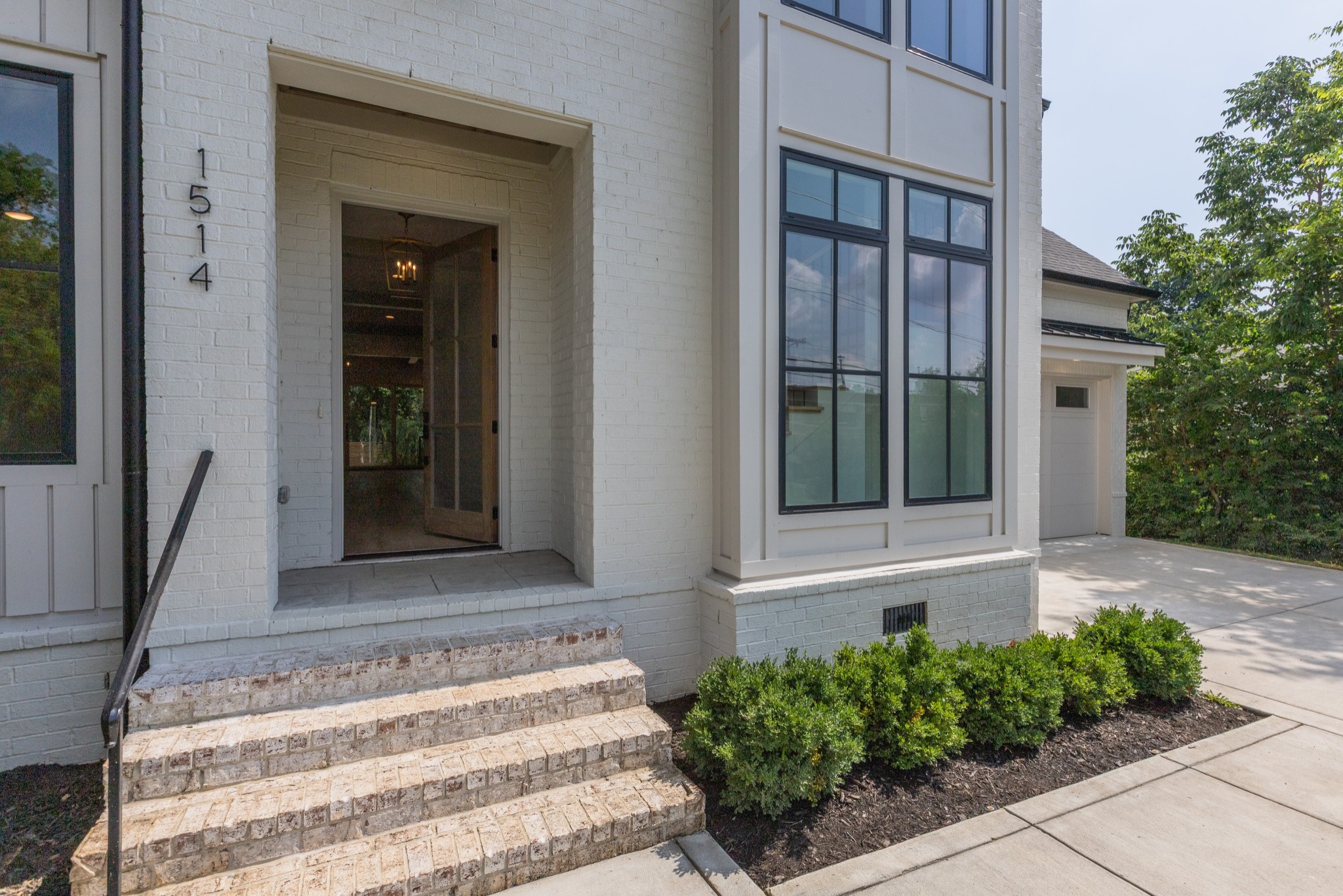 1514 Grandview Dr