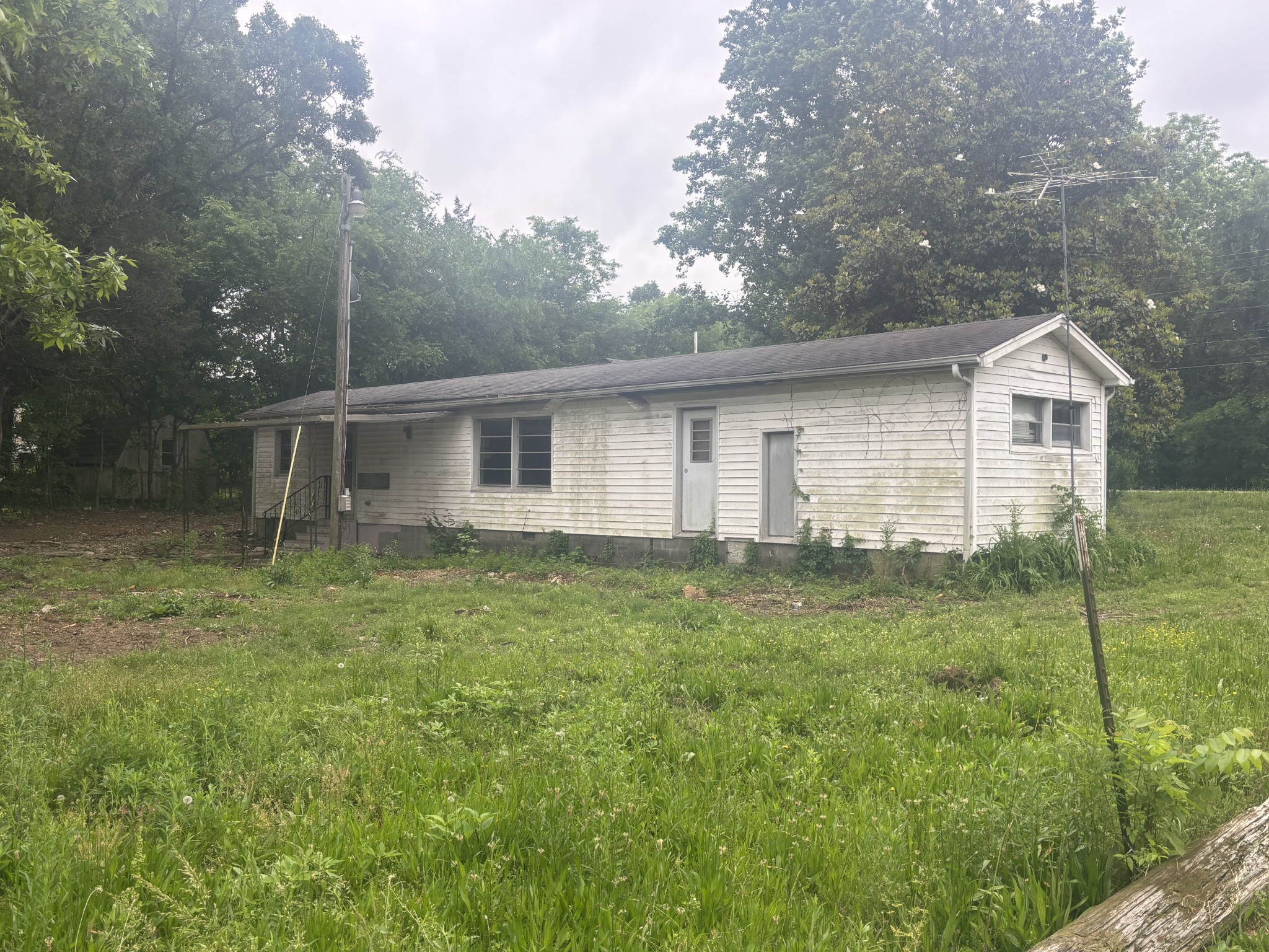 Middle Tennessee Properties 1 4881 Woodbury Pike