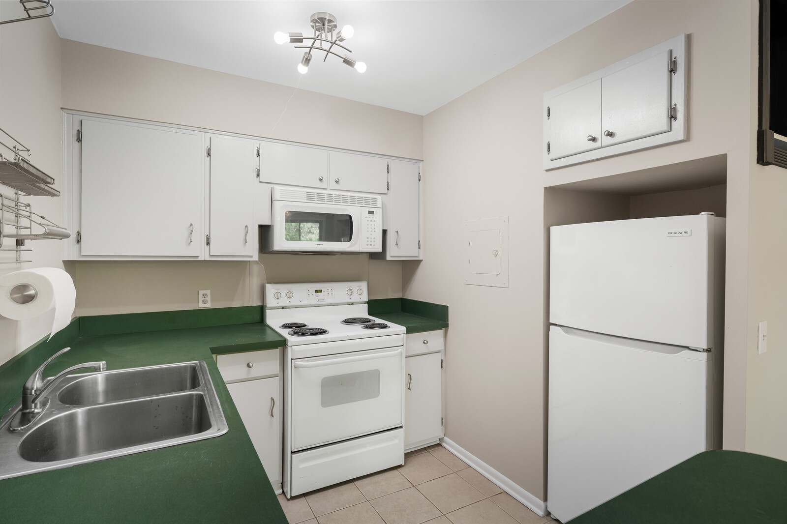 2020 Beech Ave A8
