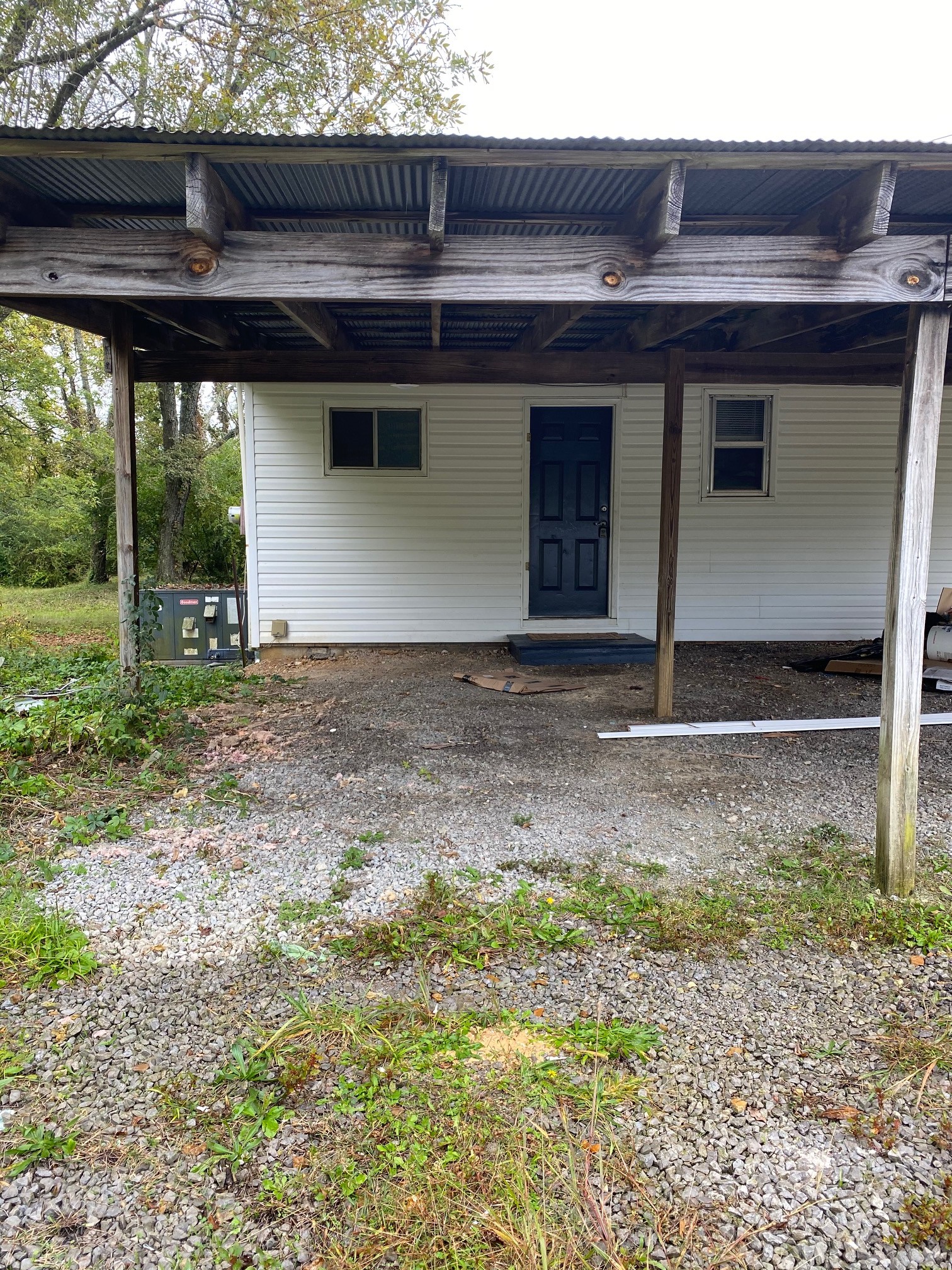 668 W Jefferson Pike