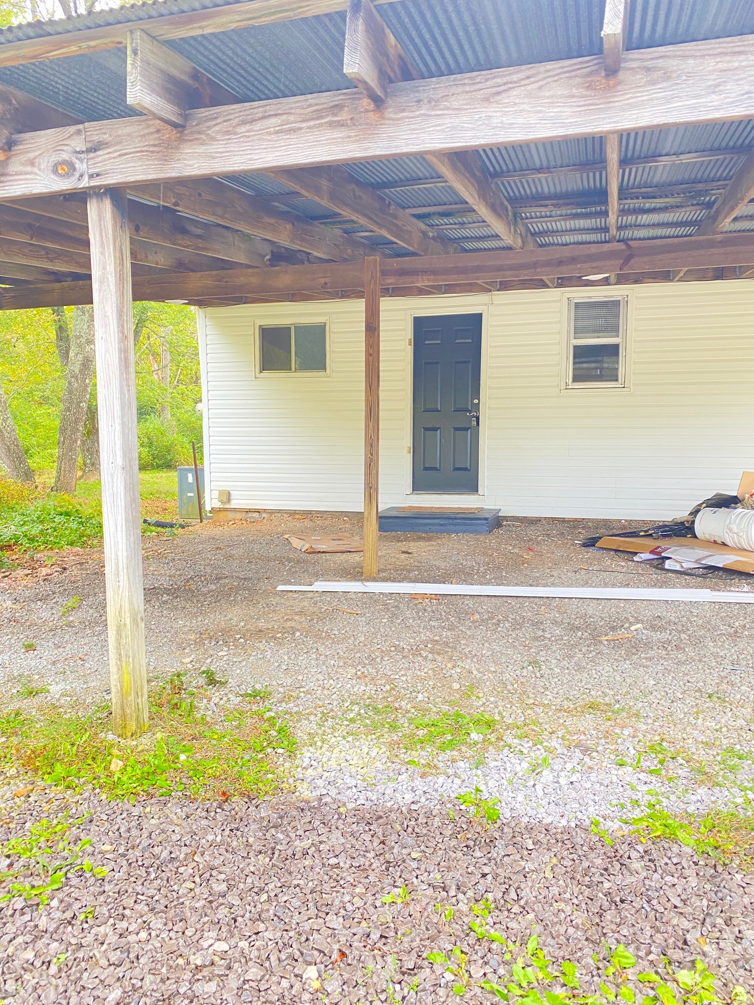 668 W Jefferson Pike