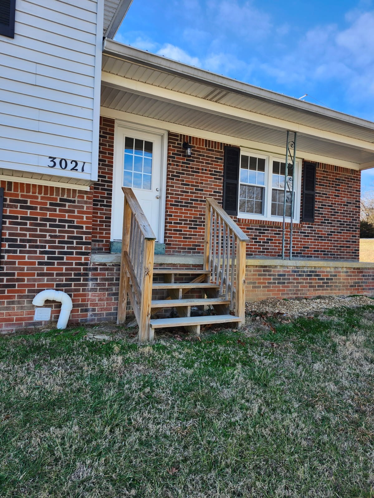 3021 Thompson Ln