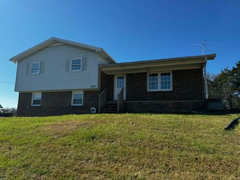 3021 Thompson Ln Westmoreland TN 37186