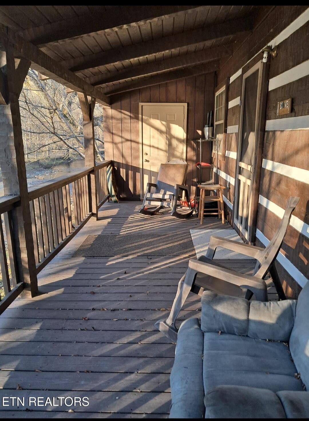 27412743 Cosby Hwy
