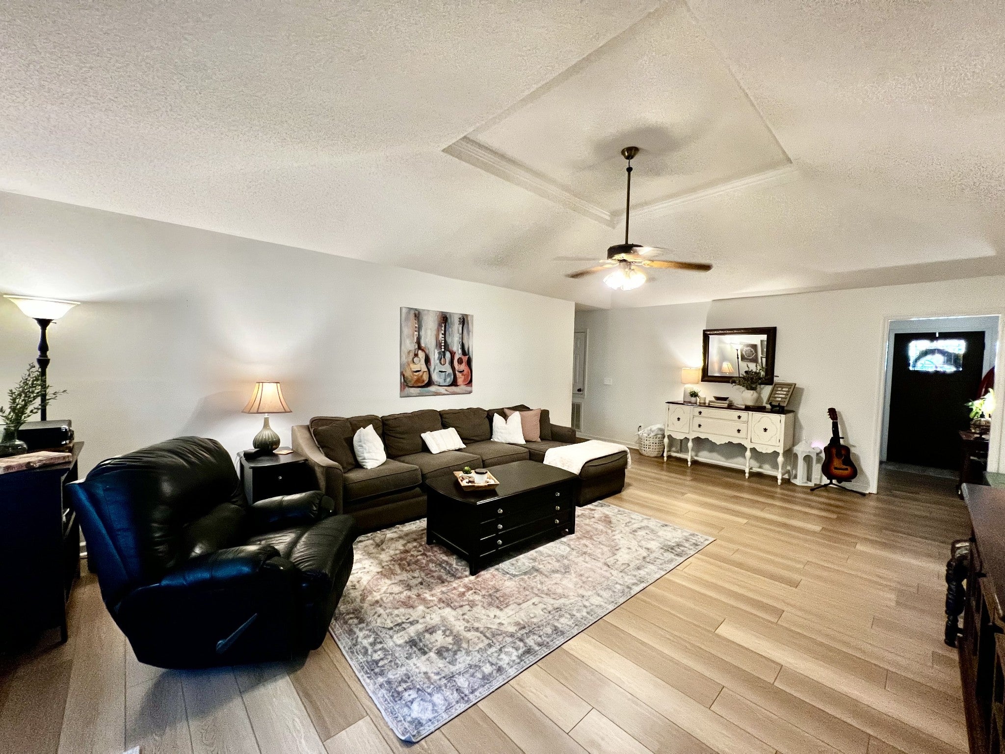 713 Douglas Dr