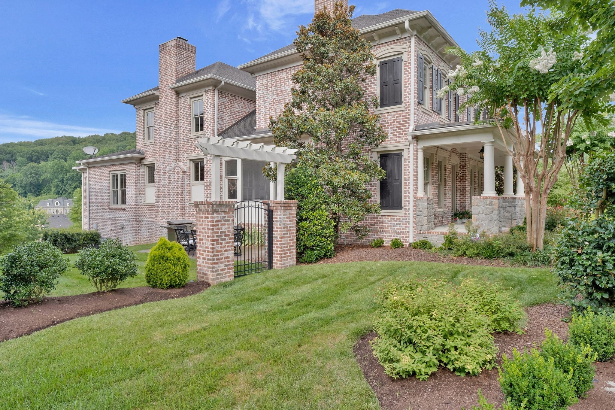 1038 Falling Leaf Cir