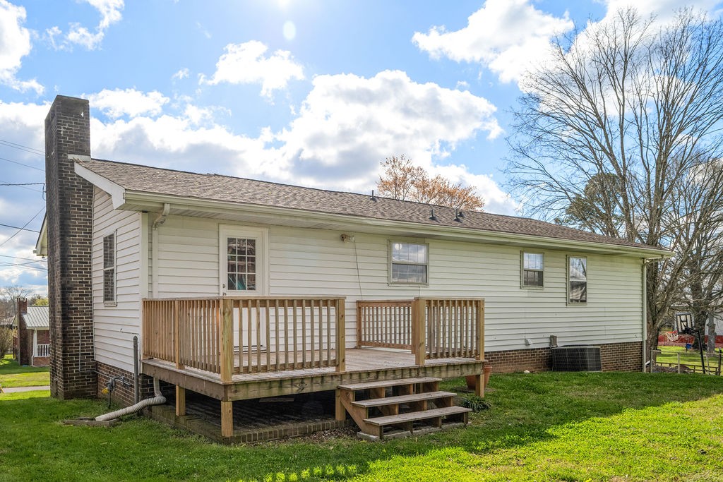 111 Edgewood Cir
