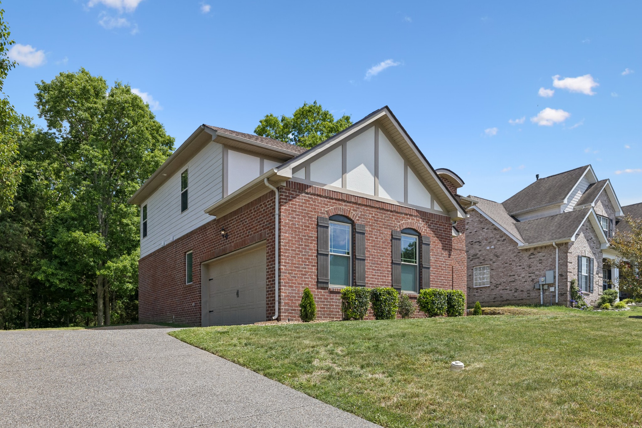 4105 Oakstone Dr