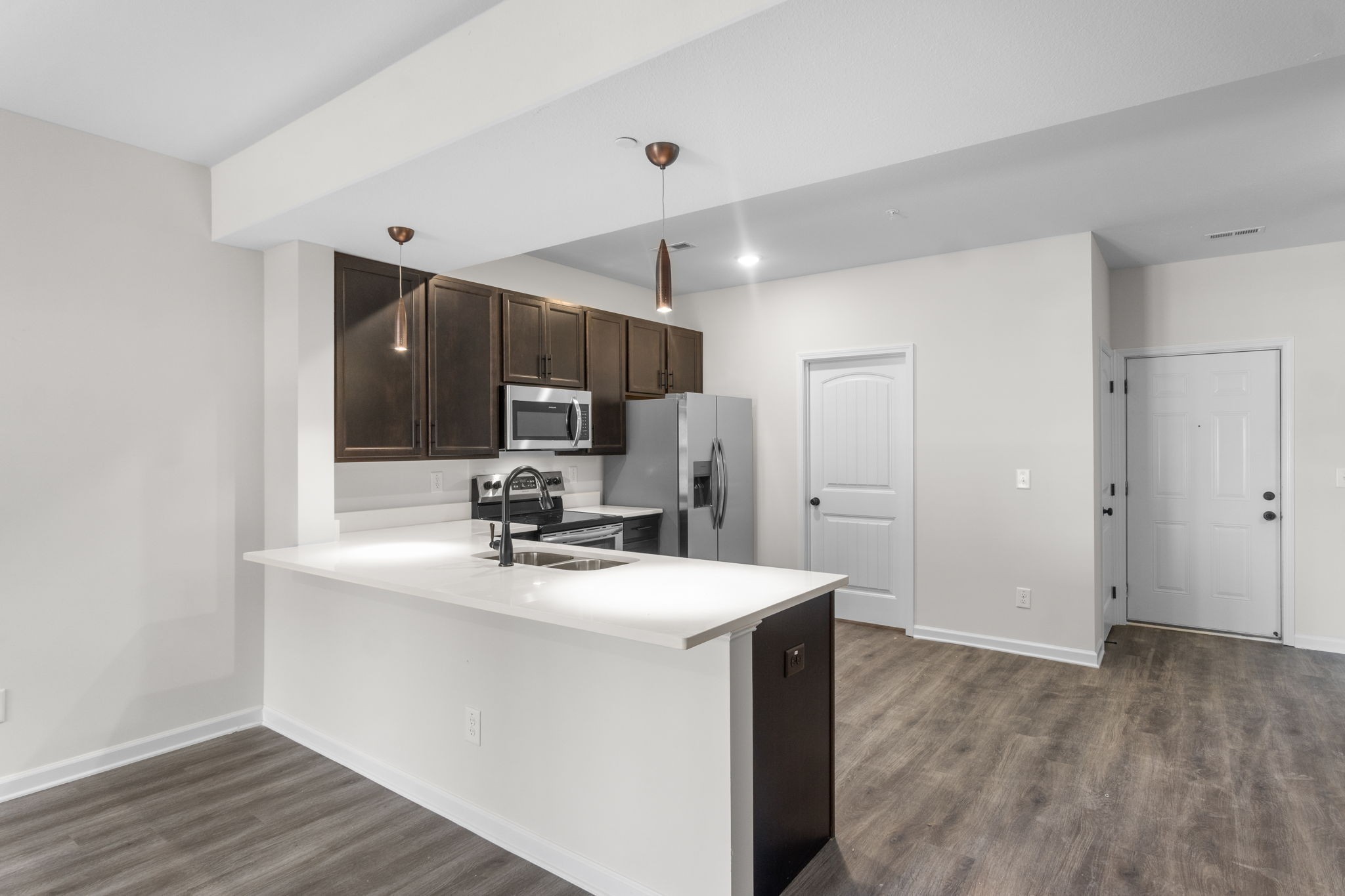 229 E Johnson Circle B-204