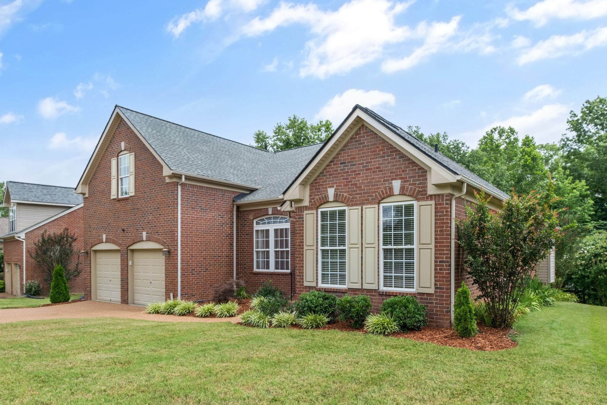 225 Cobblestone Lndg