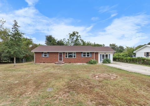 19 Gino Dr Clarksville TN 37042