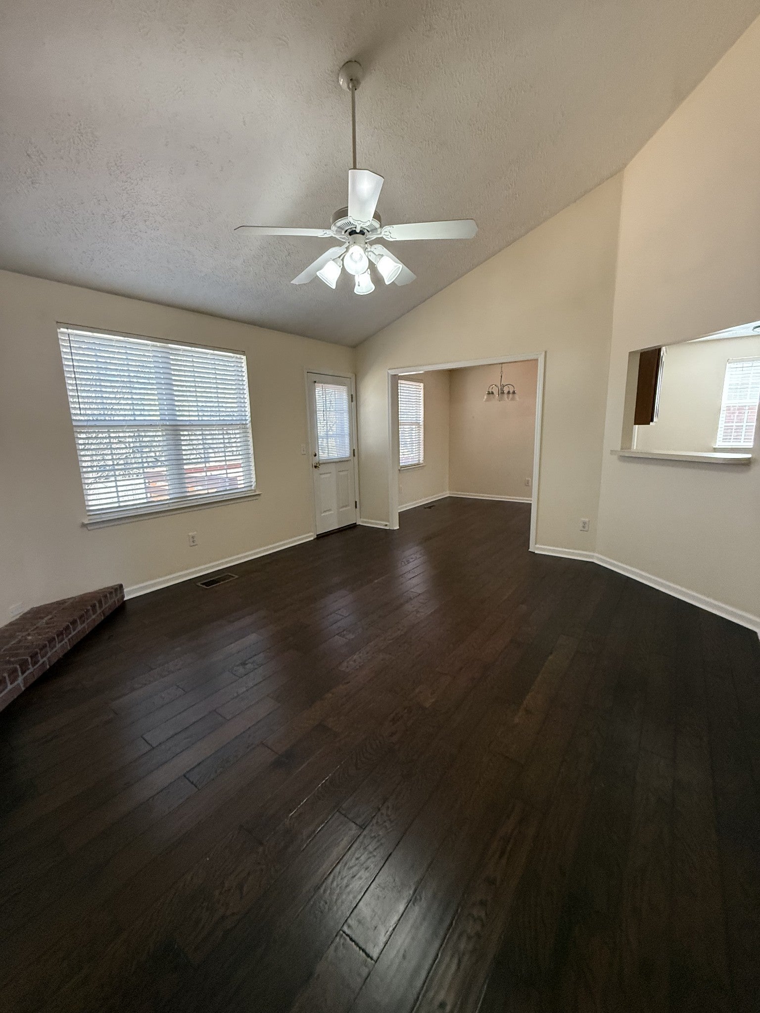 160 Bradford Cir