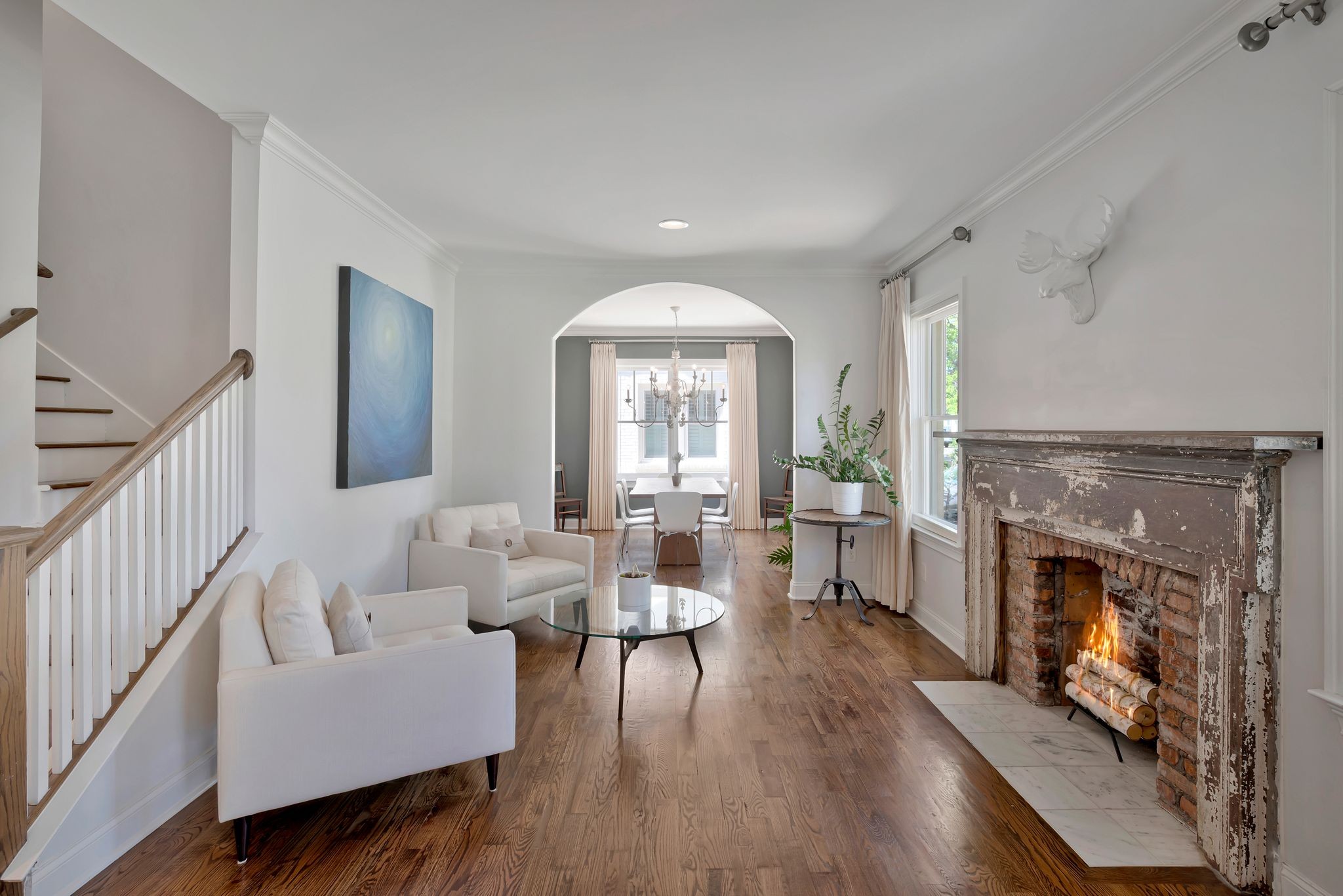 2807 W Linden Ave