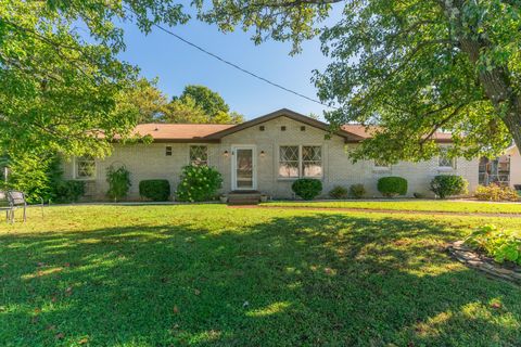 102 Donna Court Hendersonville TN 37075