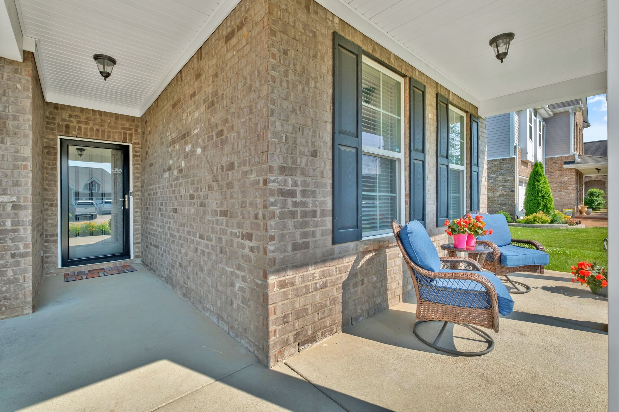 625 Foster Ln
